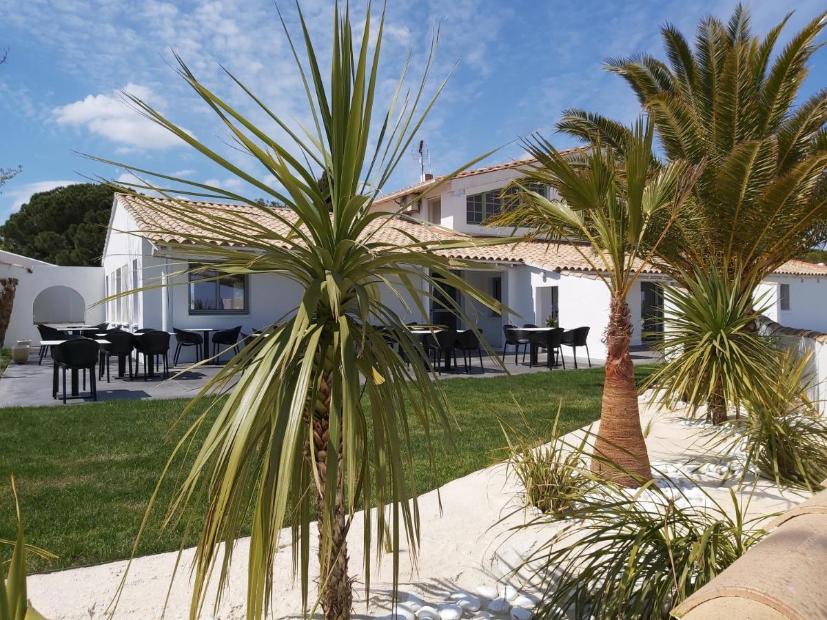 Hotel Mas des Lys Saintes-Maries-de-la-Mer Exterior foto